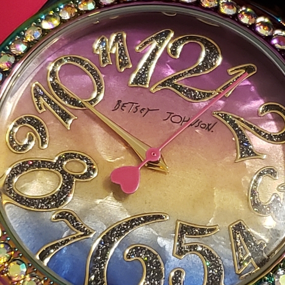 Betsey Johnson Watch and set of 5 bracelets - Picture 5 of 15
